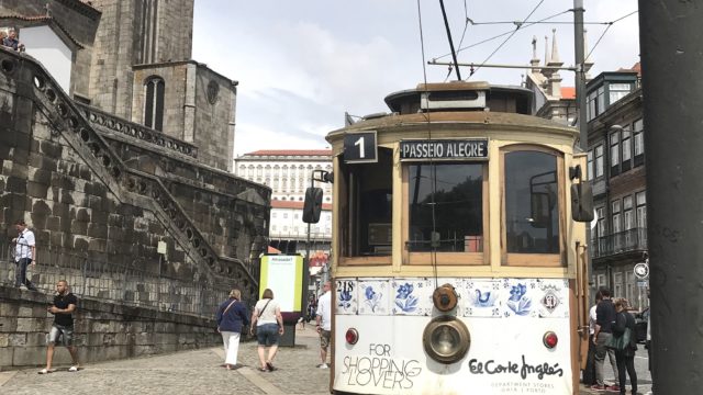 カミーノ「ポルトガル人の道」ポルト散策　トラム