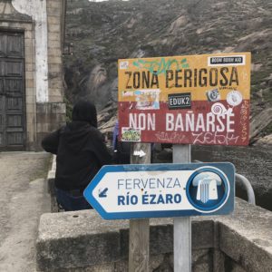 スペイン巡礼　カミーノ　フィステーラへのバスツアー　Ezora（エソラ）の滝