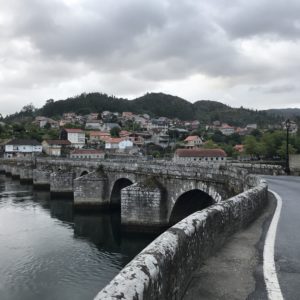 カミーノ「ポルトガル人の道」Arcadeアルカデのアルベルゲ「A Xesteira」Arcaeアルカデの街の橋Ponte de Sampaio
